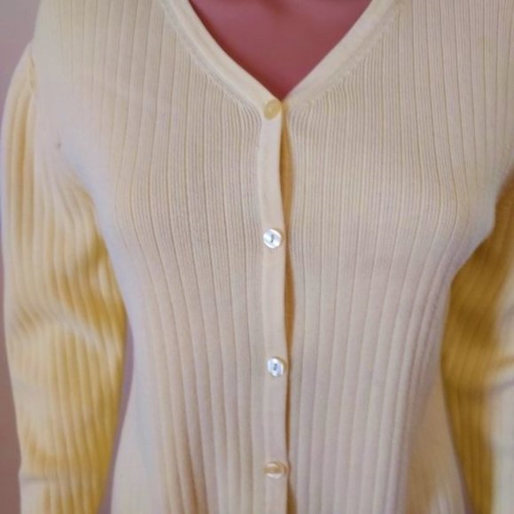 MADISON STUDIO SOFT YELLOW PUFF SLEEVE FEMININE BUTTON UP SWEATER SIZE M - Picture 2 of 9